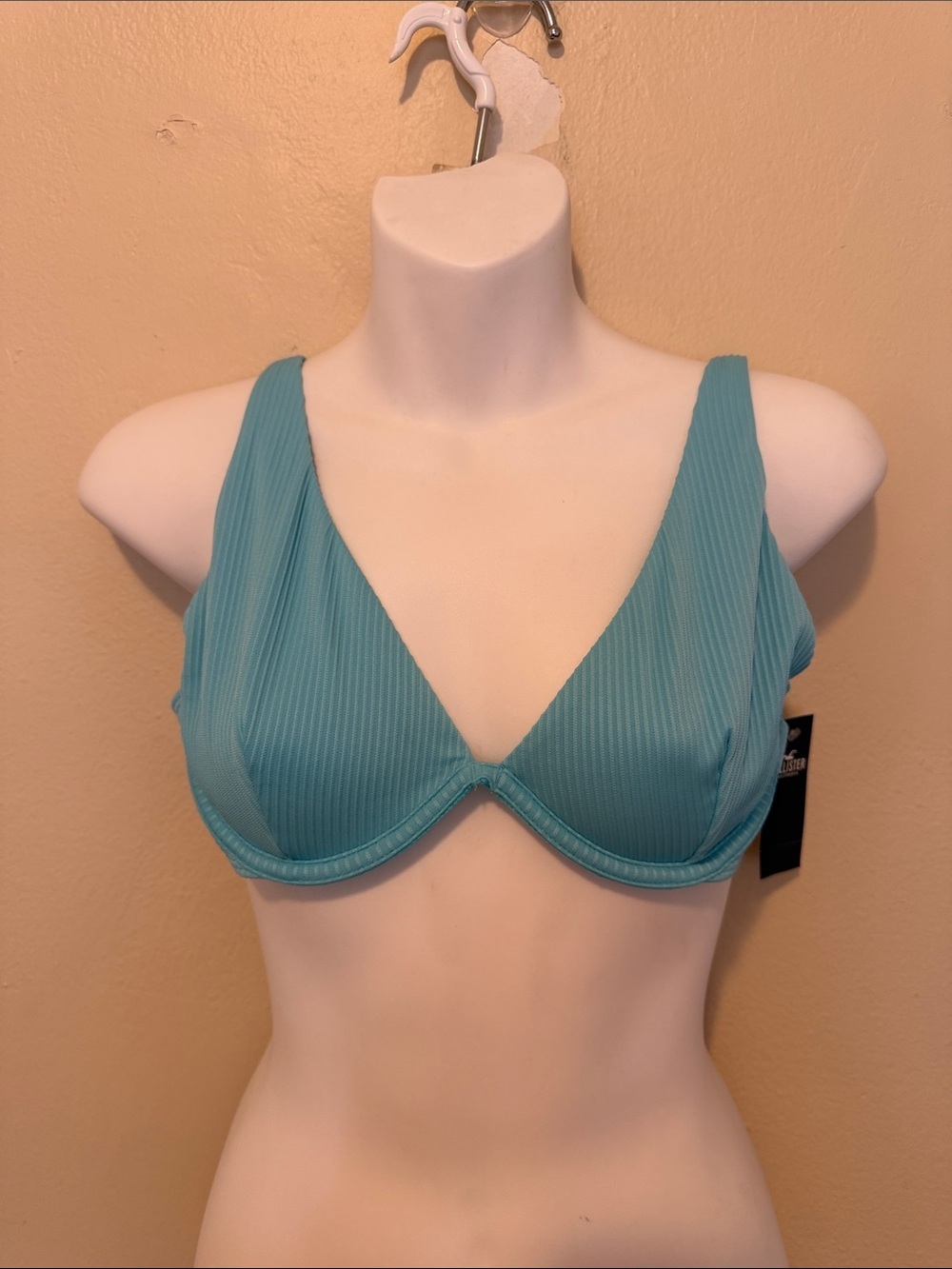 Hollister Ribbed Underwire Scoop Bralette in Teal Blue